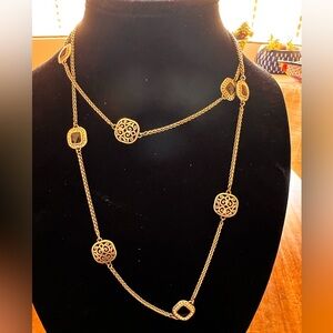 Elegant silver and black Chain Necklace